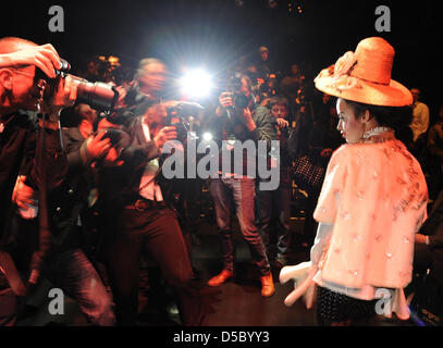 Danish singer Aura Dione arrives for the show of 'Mongrels in Common' at the Mercedes-Benz Fashion Week in Berlin, Germany, 21 January 2010. Autumn/Winter 2010/2011 fashion trends are presented at the Fashion Week until 23 January 2010. Photo: JENS KALAENE Stock Photo
