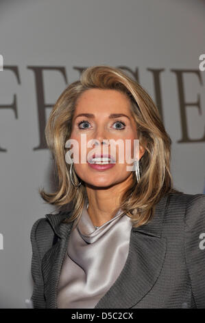 Begum Gabriele Inaara Aga Khan and Nobel Peace Prize Laureate Muhammad ...