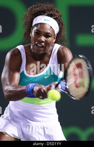 Miami, Florida, USA. 28th March 2013. Serena Williams of USA in action against Agnieszka Radwanska of Poland during their semi final match at the Sony Open at Crandon Park Tennis Center on March 24, 2013 in Key Biscayne, Florida. (Credit Image: Credit:  Joe Scarnici/ZUMAPRESS.com/Alamy Live News) Stock Photo