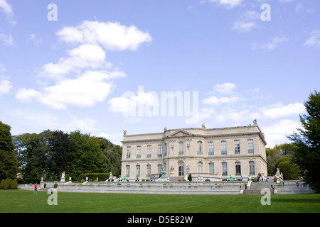 An external view of Elms Mansion House on Bellevue Avenue in Newport, Rhode Island Stock Photo