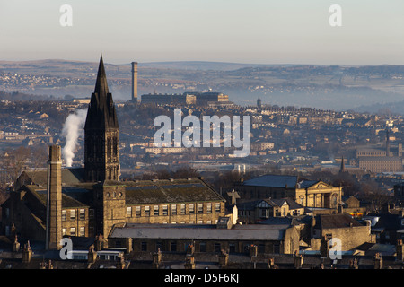 early morning misty view  over  great horton in the city of bradford to listers mill in manningham Stock Photo