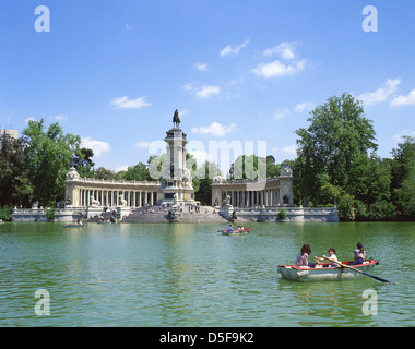 Monument to King Alfonso XII on lake, Parque del Buen Retiro (Buen Retiro Park), Centro, Madrid, Kingdom of Spain Stock Photo