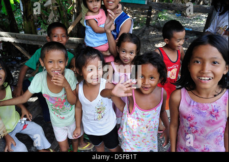 Filipino Kids Family and Friends Moalboal Cebu Philippines Stock Photo ...