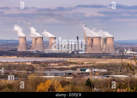 Fiddlers Ferry power station cooling towers at Cuerdley near Widnes seen from the south west. Stock Photo