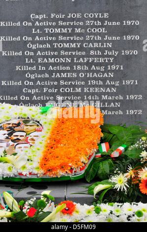 Londonderry, UK. 1st April, 2013. Wreath commemorating fallen IRA volunteers laid during the 32 County Sovereignty Movement (CSM) march to commemorate the 97th anniversary of the 1916 Easter Rising. Credit: George Sweeney/Alamy Live News Stock Photo