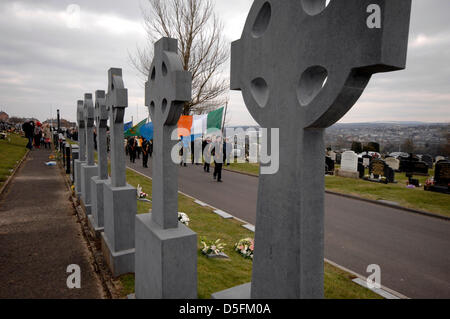Londonderry, UK. 1st April, 2013. A Colour Party leads a dissident republican 32 County Sovereignty Movement (32 CSM) march to commemorate the 97th  anniversary of the 1916 Easter Rising. Credit: George Sweeney/Alamy Live News Stock Photo