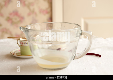 Tea cup candle making equipment step-by-step 2 Stock Photo