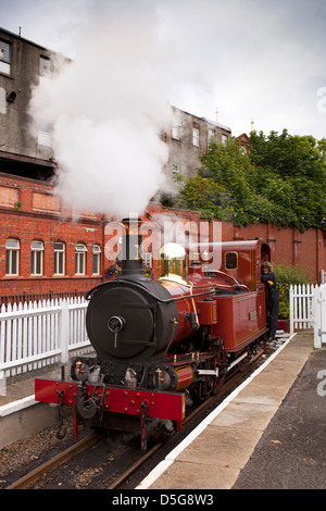 Isle of Man, Douglas, Railway Station, steam locomotive Kissack at end of platform Stock Photo