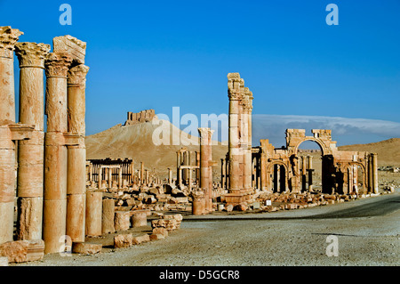 Triumph Arch 2 Cent Palmyra Roman Syria Syrian ( ISIS militants have destroyed the iconic Arch of Triumph in Palmyra ) Stock Photo