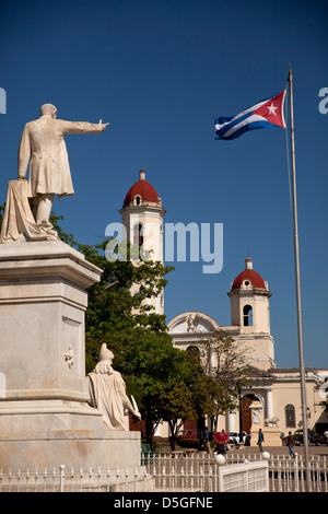 Parque Jose Marti with the statue of Jose Marti and the cathedral Cathedral de la Purisma Concepción in Cienfuegos, Cuba, Stock Photo