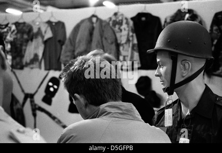 Paris, les Bourget, 1993 - Dummy soldiers and Policeman showing uniforms, cloths and weapon at the Milipol, fear of Military Stock Photo