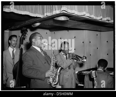 [Portrait of Charlie Parker, Tommy Potter, Miles Davis, Duke Jordan, and Max Roach, Three Deuces, New York, N.Y., ca. Aug. 1947] (LOC) Stock Photo