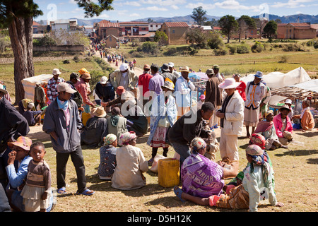 Madagascar, Ambositra, Marche Sandrandahy market, customers resting Stock Photo