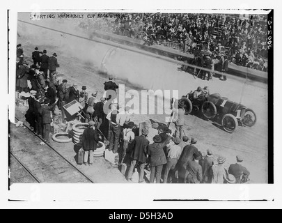 Starting Vanderbilt Cup Race / 1914 (LOC) Stock Photo