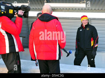 German luger Tatjana Huefner (R) is pictured during the inspection of the ludge course on 9 February 2010 in Whistler,Canada. The 2010 Vancouver Olympics start on 12 February 2010. Photo: Peter Kneffel Stock Photo