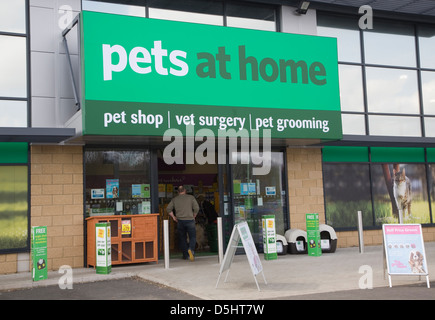 Pets At Home Shop At Martlesham Suffolk England Stock Photo Alamy pets-at-home-shop-at-martlesham-suffolk-england-stock-photo-alamy