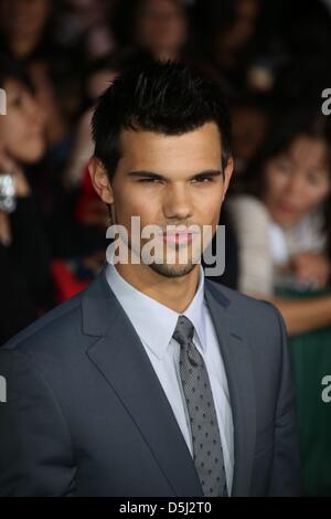 Actor Tyler Lautner arrives at the world premiere of 'The Twilight Saga: Breaking Dawn - Part 2' at Nokia Theatre at L.A. Live in Los Angeles, USA, on 12 November 2012. Photo: Hubert Boesl/dpa Stock Photo