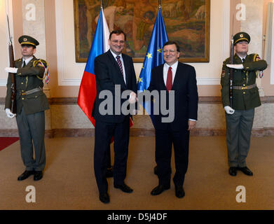 Prague, Czech Republic. 3rd April 2013. European Commission President Jose Manuel Barroso, right, greets Czech Prime Minister Petr Necas, left, during their meeting in Prague, Czech Republic, on Wednesday, April 3, 2013. (CTK Photo/Michal Krumphanzl/Alamy Live News) Stock Photo