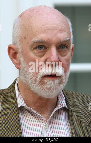 Director of the Guggenheim Foundation, Richard Armstrong, attends a press conference on the opening day of the exhibition 'Vision of Modernity' at the Deutsche Guggenheim Museum in Berlin, Germany, 14 November 2012. The exhibition is featured between 15 November 2012 and 17 February 2013. Photo: Stephanie Pilick Stock Photo