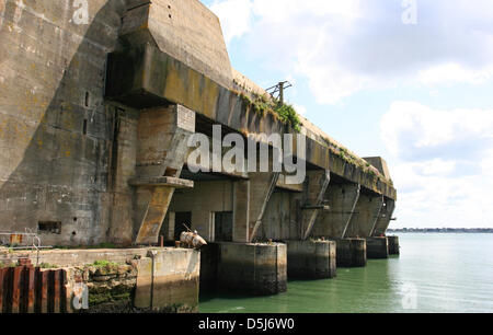 (FILE) An archive photo dated 07 August 2009 shows the submarine dock Keroman 3 is pictured in the port of Lorient, France. The port of Lorient was used as a submarine base from 1940 until 1944 by the German Navy and was the largest German submarine base during World War II. After the war, the French marines used the facility until 1997. Photo: Daniel Karmann Stock Photo