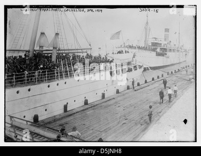 Loading transports, Galveston, Apr. 1914 (LOC) Stock Photo
