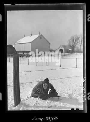 Marion Post Wolcott with Rolleiflex and Speed Graphic in hand in Montgomery County, Maryland (LOC) Stock Photo