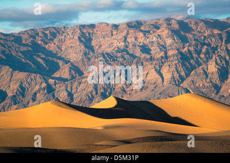 USA, California, Death Valley, Sand dunes and mountains Stock Photo