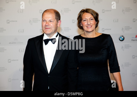 Olaf Scholz and wife Britta Ernst at the Henry Nannen Preis award at Hamburger Schauspielhaus. Hamburg Germany Stock Photo