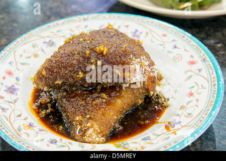 Malay Kueh Lopes Glutinous Rice with Gula Melaka Sugar 