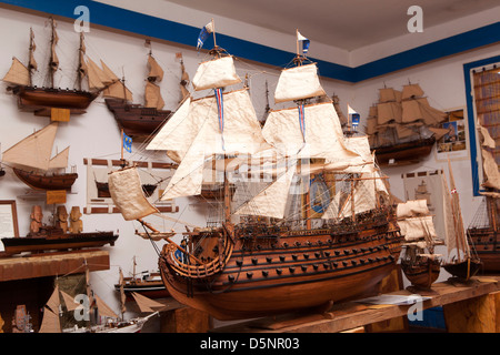 Madagascar, Antananarivo, Crafts, Le Village workshop model of HMS Victory on display Stock Photo