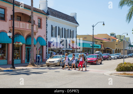 Venice Avenue in the downtown shopping restaurant area in the southwest ...