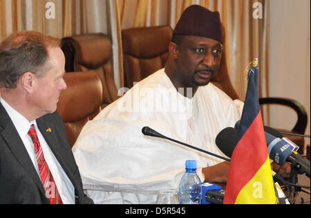 The German Development Minister Dirk Niebel (L, FDP) and the Malian Foreign Minister, Tieman Hubert Coulibaly, give a press conference in Bamako, Mali, 08 April 2013. Photo: DANIEL C. BRAUN Stock Photo