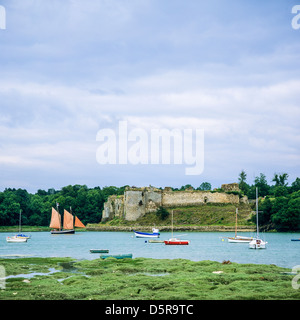 'Arguenon' river and 'Chateau du Guildo' castle 15th Century 'Crehen' Brittany France Stock Photo