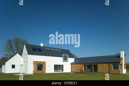 Woodfield House, Enfield, Ireland. Architect: Patrick Gilsenan Architect, 2011. The house from the lawn. Stock Photo