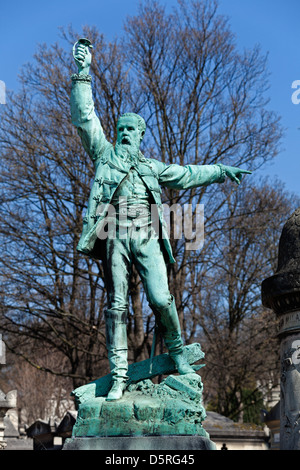 Tomb of politician Anatole de la Forge (missing sword); sculptor: Louis-Ernest Barrias, Pere Lachaise Cemetery, Paris, France Stock Photo