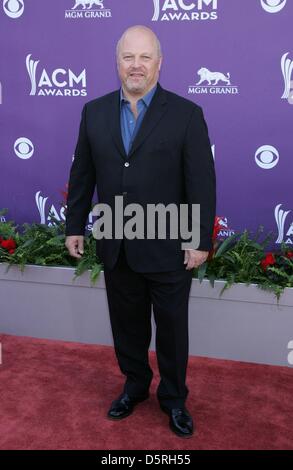 Las Vegas, USA. 7th April, 2013. Michael Chiklis at arrivals for 48th Annual Academy of Country Music (ACM) Awards - ARRIVALS 3, MGM Grand Garden Arena, Las Vegas, NV April 7, 2013. Photo By: James Atoa/Everett Collection/Alamy Live News Stock Photo