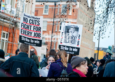 London, UK. 8th April 2013.  People gather in Brixton to celebrate the death of Margaret Thatcher. Credit: Piero Cruciatti / Alamy Live News Stock Photo