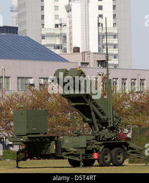 Tokyo, Japan. 9th April 2013. Members of the Japan Self-Defence Forces deploy Patriot Advanced Capability-3 (PAC-3) missiles at the Defence Ministry on Tuesday, April 9, 2013 in Tokyo, Japan. (Credit Image: Credit:  Koichi Kamoshida/Jana Press/ZUMAPRESS.com/Alamy Live News) Stock Photo