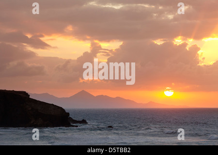Blick von der Playa de la Pared in Richtung Halbinsel Jandia, La Pared, Fuerteventura, Kanarische Inseln, Spanien Stock Photo