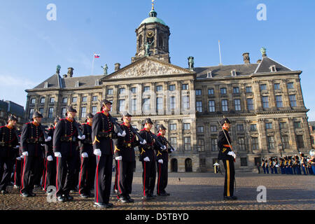 Queen Beatrix of The Netherlands welcomes president Ivan Gasparovic of Slovakia at the Dam Square at the Royal Palace of Amsterdam, The Netherlands, 20 November 2012. The president of Slovakia is in The Netherlands for a three day state visit. Photo: Patrick van Katwijk NETHERLANDS OUT Stock Photo