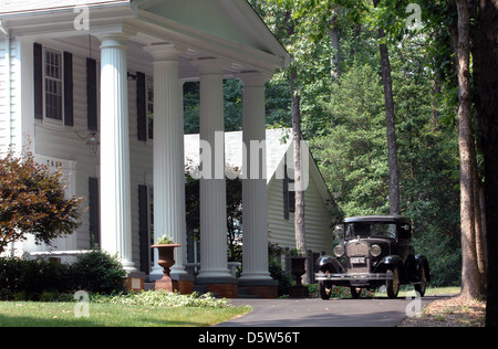 Plantation house with Ford Model A Springfield Virginia, Ford Model A, Plantation, A-Model Ford, Stock Photo
