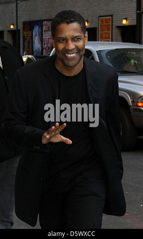 Denzel Washington Celebrities arrive at the Ed Sullivan Theater for ...