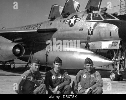 Convair Y/RB-58A-10-CF 'Hustler' and flight crew. Stock Photo