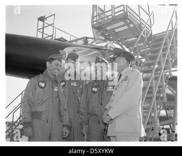 Convair B-58A-10-CF 'Hustler' 'THE firefly' crew. (L to R) Navigator/Bombardier: Major Eugene F. Moses Defensive-Systems Operator: First Lieutenant David F. Dickerson and Pilot: Major Elmer Murphy. Stock Photo