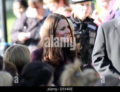 Duchess Catherine of Cambridge meets people in Elswick Park while visiting a community garden in Newcastle, northeast England, 10 October 2012. Kate is on her first solo engagement. Photo: RPE-Albert Nieboer/dpa / NETHERLANDS OUT Stock Photo