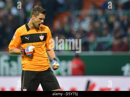 Stuttgart's goalkeeper Sven Ulreich celebrates the 2-2 goal during Bundesliga match Werder Bremen vs VfB Stuttgart at Weser Stadion in Bremen, Germany, 23 September 2012. Photo: Carmen Jaspersen Stock Photo