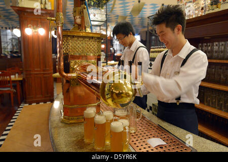 Self brewed beer is offered at the restaurant and bar 'Paulander Munich' located in a hotel in Shenyang, China, 13 October 2012. Photo: Rainer Jensen Stock Photo