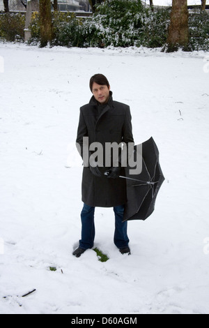 Brett Anderson of Suede photographed  in St Johns Wood church gardens, London, England. Stock Photo