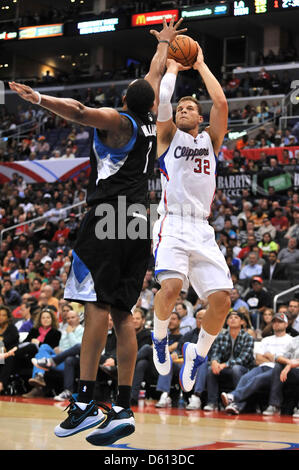 Los Angeles, California, USA. 10th April 2013. Los Angeles Clippers power forward Blake Griffin #32 shoots the ball over Minnesota Timberwolves power forward Derrick Williams #7 in the first half of the NBA Basketball game between the Minnesota Timberwolves and the Los Angeles Clippers at Staples Center in Los Angeles, California..Louis Lopez/CSM/Alamy Live News Stock Photo