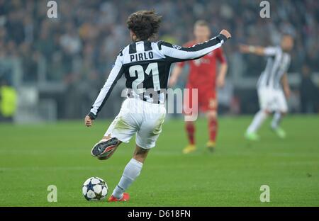 Turin, Italy. 10th April 2013. Juventus' Andrea Pirlo passes the ball during the UEFA Champions League quarter final second leg soccer match between Juventus Turin and FC Bayern Munich at Juventus Stadium in Turin, Italy, 10 April 2013. Photo: Andreas Gebert/dpa/Alamy Live News Stock Photo
